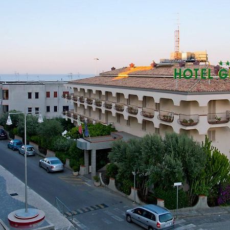 Hotel Gli Ulivi Soverato Marina Exterior photo