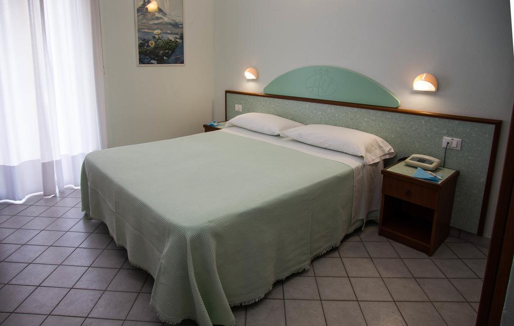 Hotel Gli Ulivi Soverato Marina Exterior photo
