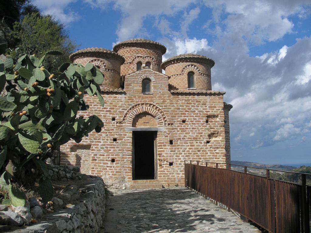 Hotel Gli Ulivi Soverato Marina Exterior photo